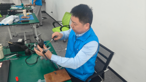 方寸工位间，解锁行业级无人机维修的硬核课堂